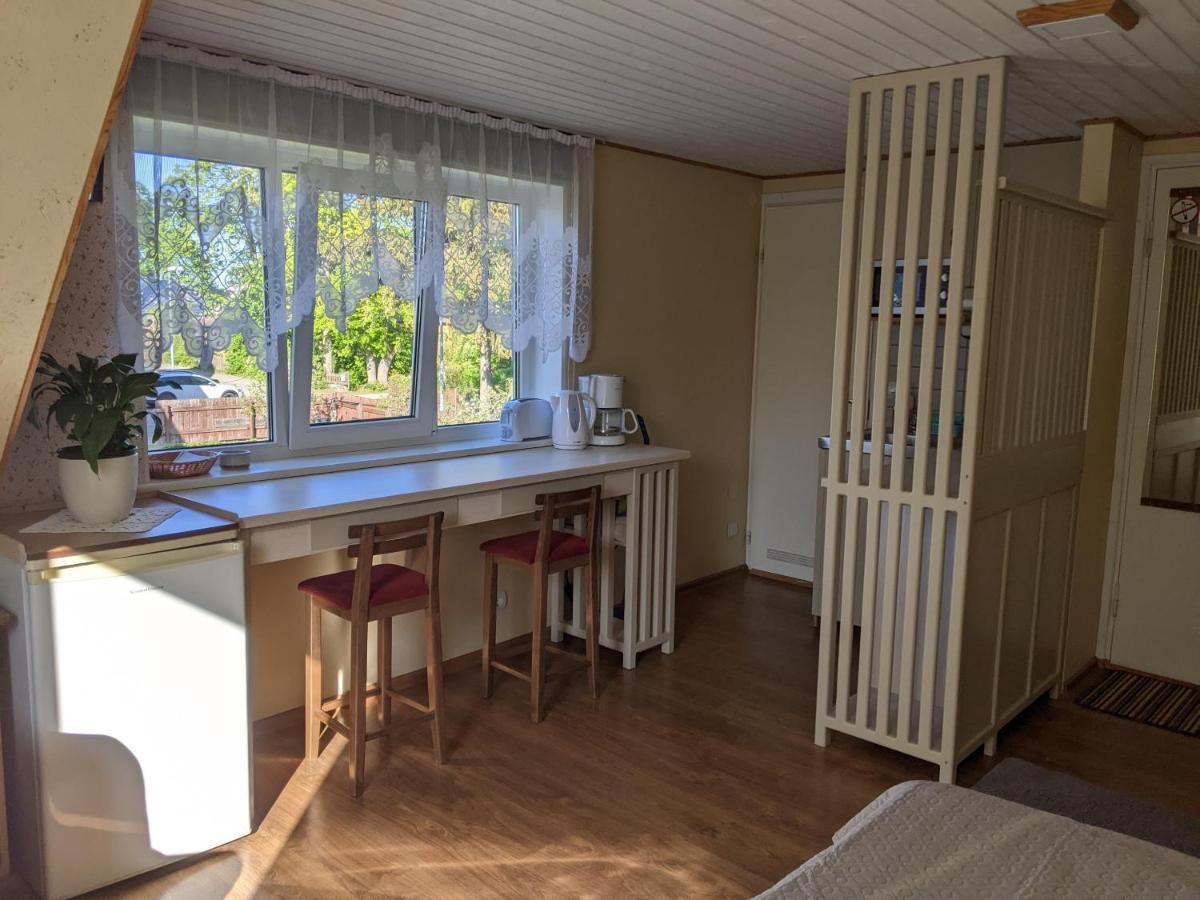 Pärna Guesthouse&Apartments Kuressaare Exteriör bild