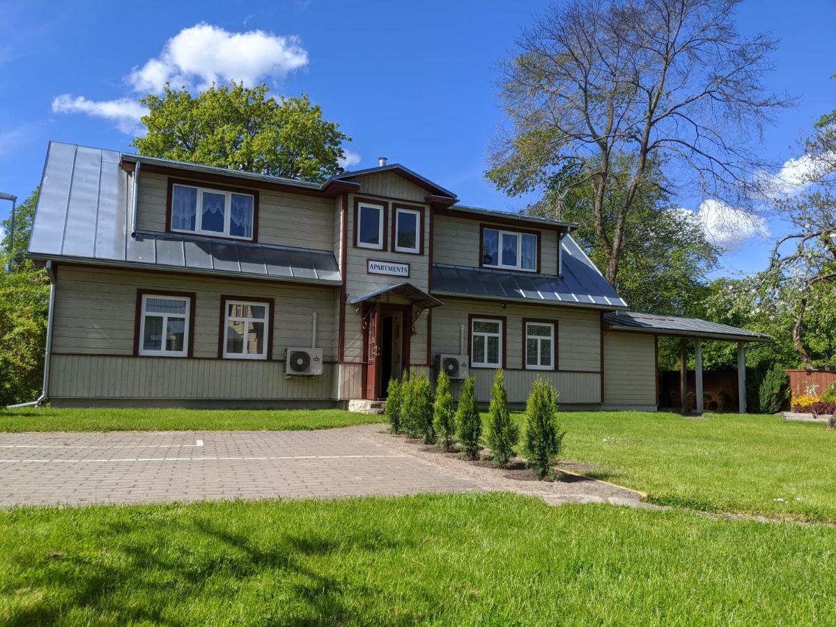 Pärna Guesthouse&Apartments Kuressaare Exteriör bild
